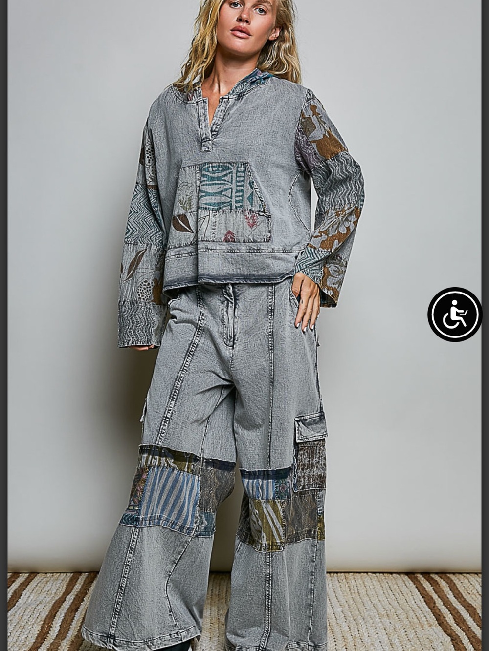 Relaxed Wide-Leg Patchwork Denim Pants- Washed out Black